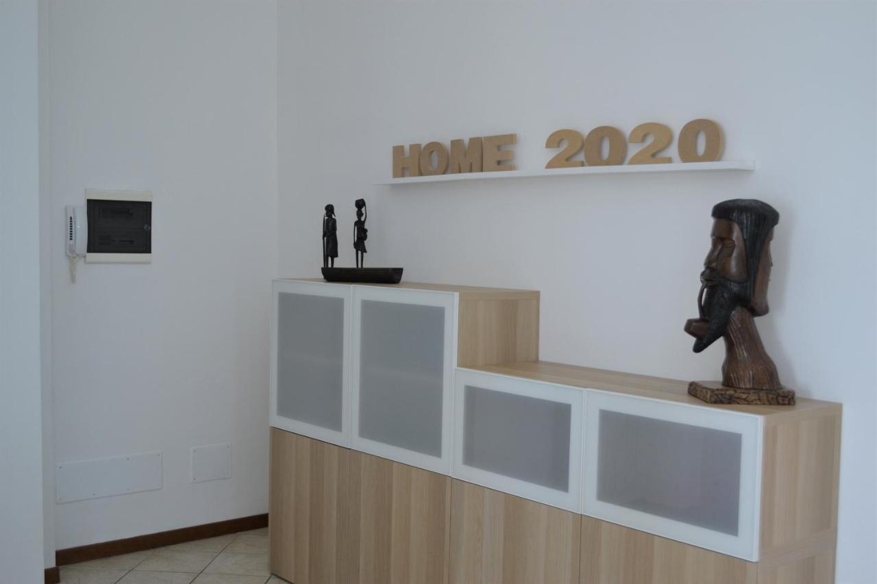 Home 2020: Come A Casa! Feel At Home! Wie Zuhause! Giussano Екстериор снимка